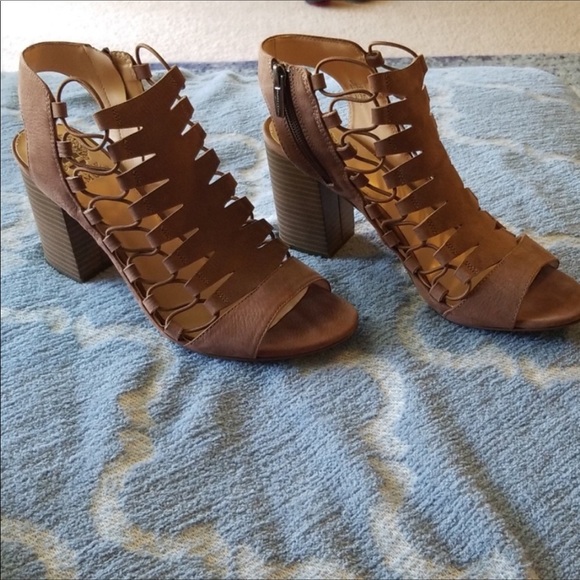 Vince Camuto Sz.10 Tan Suede Block Heel Sandal - Picture 2 of 4